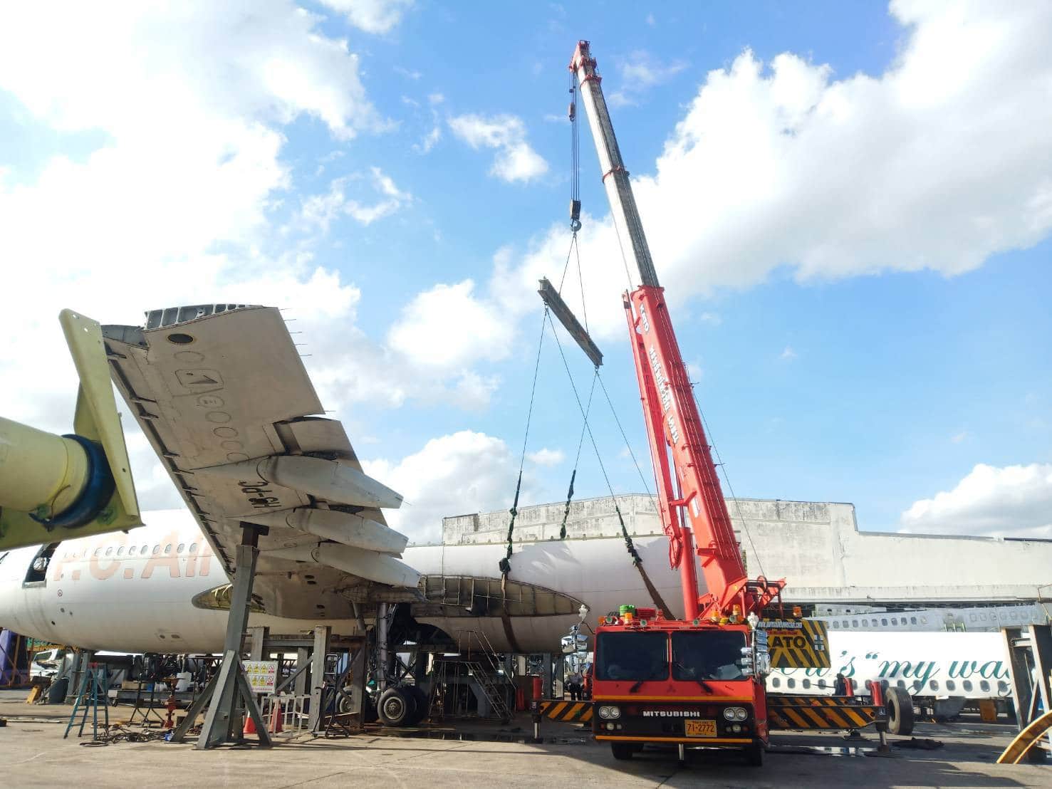 รถเครน 55 ตัน ยกเครื่องบิน สนามบินสุวรรณภูมิ | PST.CRANE