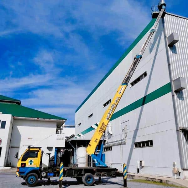 เช่ารถกระเช้า Skymaster 26 เมตร เดินระบบไฟ นอกอาคาร สมุทรปราการ